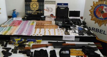 Una parte del material incautado a los delincuentes.