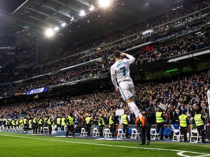 Cristiano celebra uno de sus cuatro goles ante el Girona.