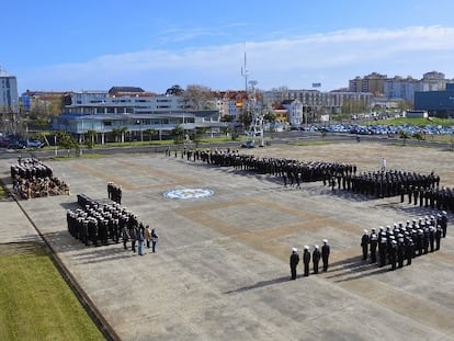 Patio de armas de la escuela naval, en una imagen del Ministerio de Defensa.