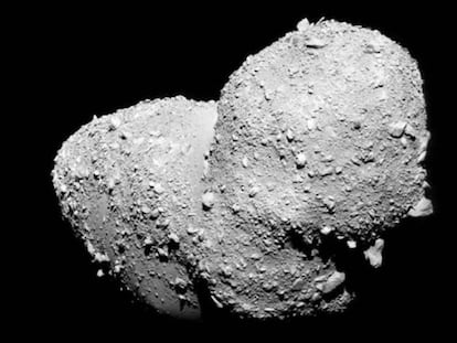 Imagen del asteroide Itokawa.