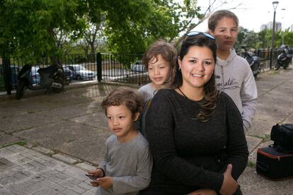 Rosmari Medina González, repostera en Venezuela, llegó a España con su marido y tres hijos para pedir asilo. Viven en Jerez.