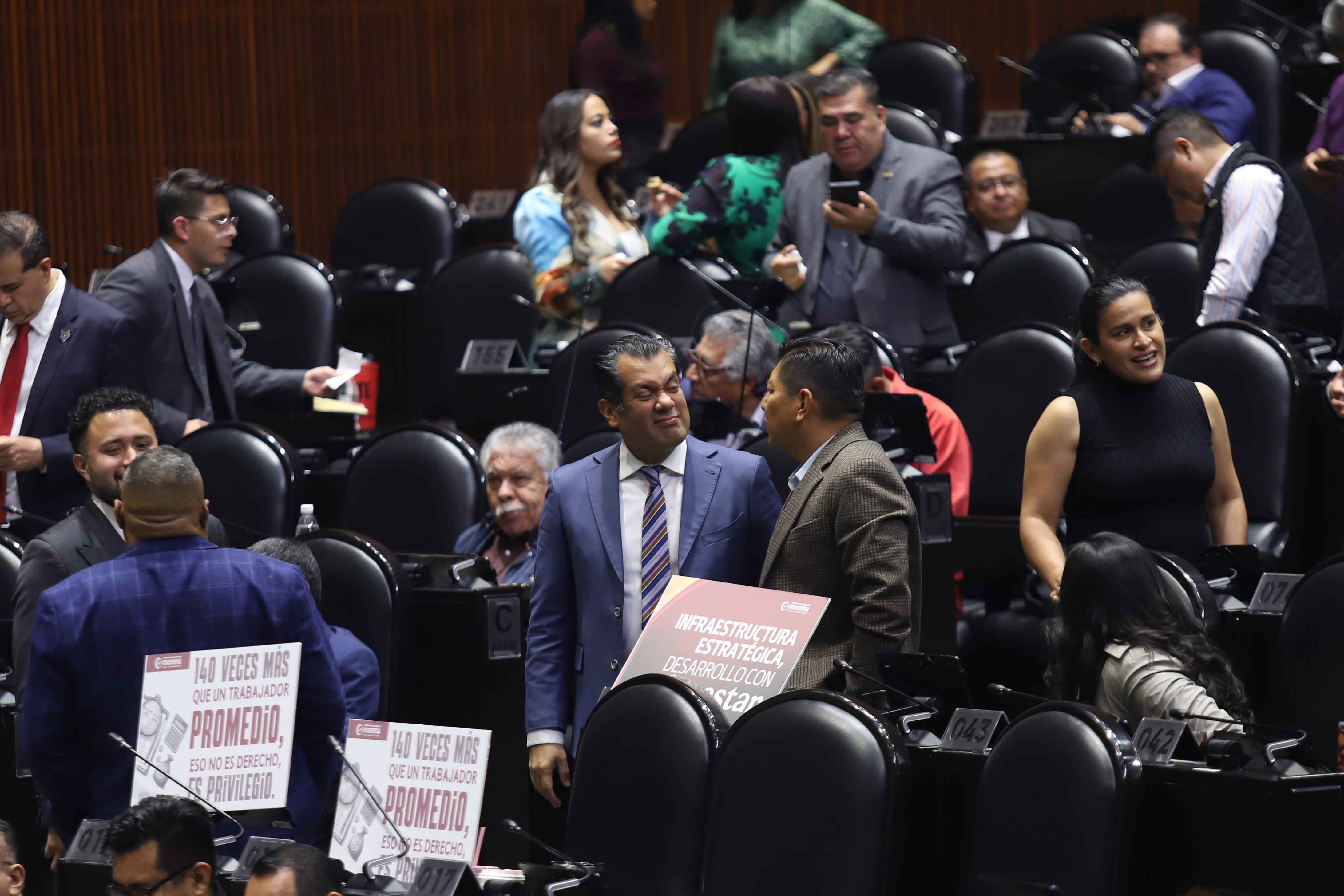Los diputados dan el primer paso para limitar las pensiones millonarias de los exfuncionarios