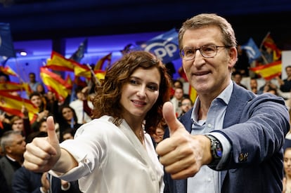 La presidenta de la Comunidad de Madrid, Isabel Díaz Ayuso, y el líder del PP, Alberto Núñez Feijóo, este sábado en Madrid.