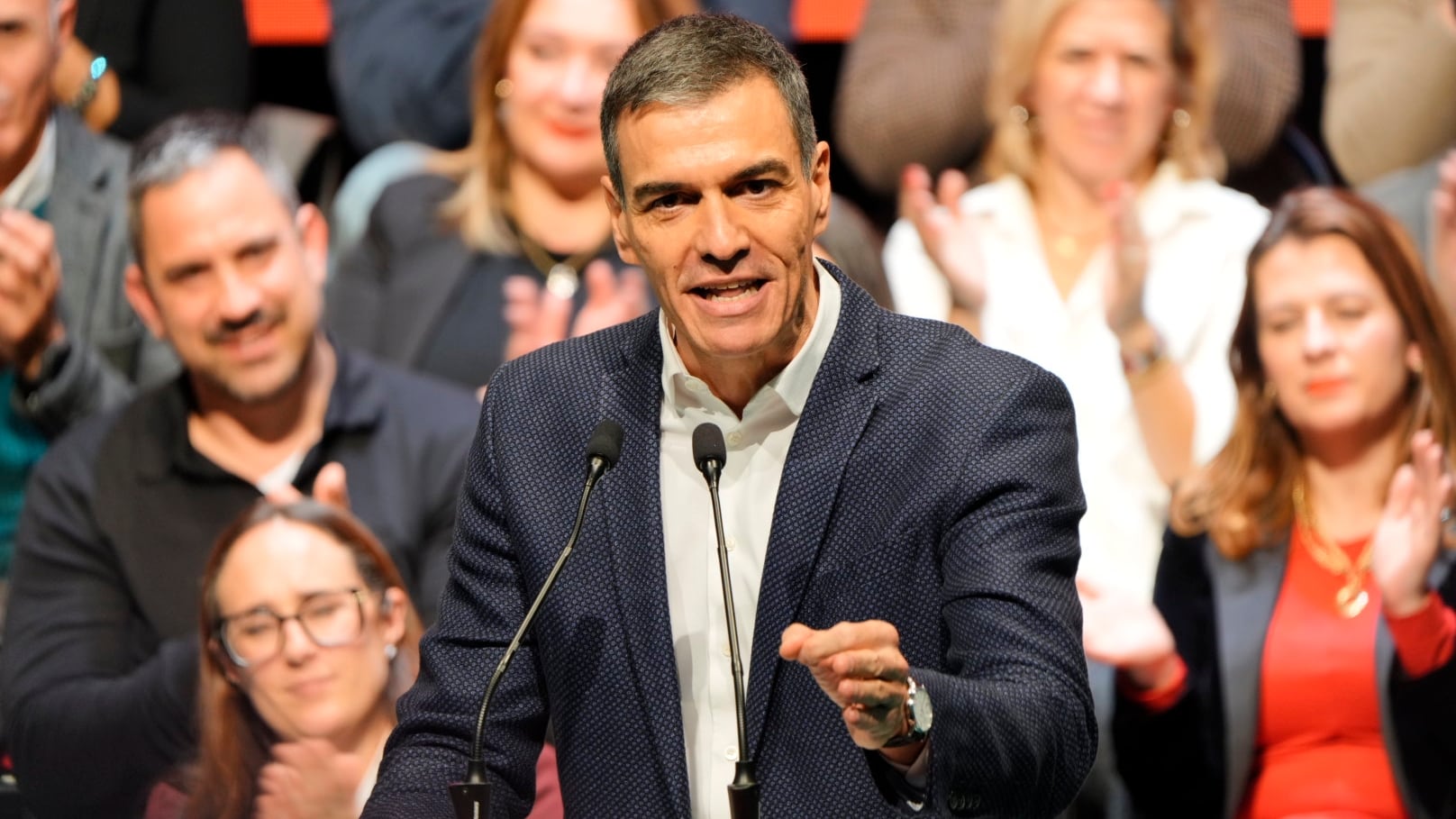 Sánchez condena la “reciente violación de la legalidad internacional en Venezuela” en una carta a la militancia del PSOE