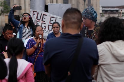 Lorena Cabnal, de la Red de Sanadoras, en un acto público.