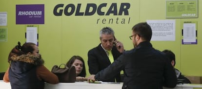 Instalaciones de la empresa de alquiler de vehículos Gold Car en la zona del aeropuerto.