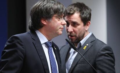 Carles Puigdemont, izquierda, y Antoni Comin, en una imagen del pasado 19 de noviembre.