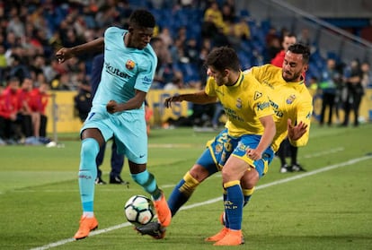 Dembélé, con Artiles, en el partido contra Las Palmas.