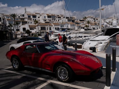 Yachts and luxury cars in Puerto Banús, in the city of Marbella.