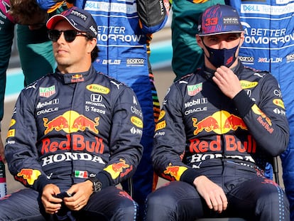 Checo Pérez junto a Max Verstappen, actual campeón de la Fórmula 1.