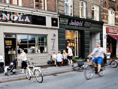 Ciclistas en una calle de Copenhague.