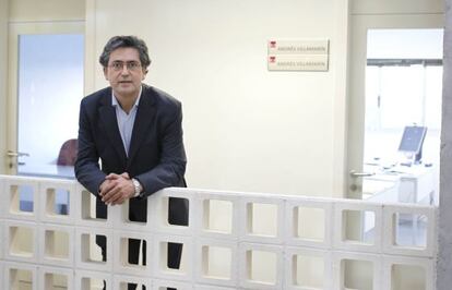 Andrés Villamarín, en el vivero de empresas de la Cámara de Comercio de Santiago. / ANXO IGLESIAS