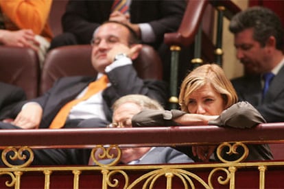 La esposa del presidente del Gobierno, Sonsoles Espinosa, en la tribuna de invitados del Congreso.