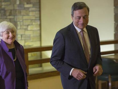 Janet Yellen y Mario Draghi, en una de sus reuniones anuales en Jacksonhole (Wyoming, EE UU) .