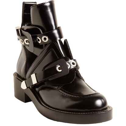 Botas de Balenciaga (960 euros).