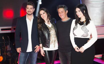 Antonio Orozco, Malú, Alejandro Sanz y Laura Pausini, en la presentación de 'La Voz' en Telecinco en enero de 2015.