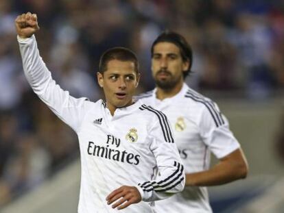 Chicharito celebra el seu gol, amb Khedira al fons.