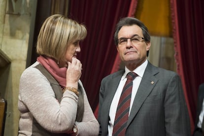 Artur Mas y Nuria de Gispert, en el Parlament.