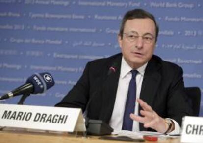 El consejo de gobierno del BCE discutirá mañana un recorte del precio del dinero y el presidente de la entidad, Mario Draghi, mostrará que el banco está dispuesto a tomar las medidas necesarias. EFE/Archivo