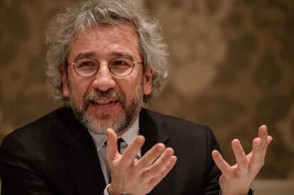 El director del diario turco Cumhuriyet, Can Dündar, durante una rueda de prensa este miércoles tras su excarcelación el viernes.
