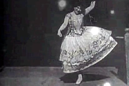 Google Vídeo ofrece desde hoy películas históricas del Archivo Nacional de EE UU. La más antigua, de 1894, muestra a la "famosa gitana española" Carmencita bailando.