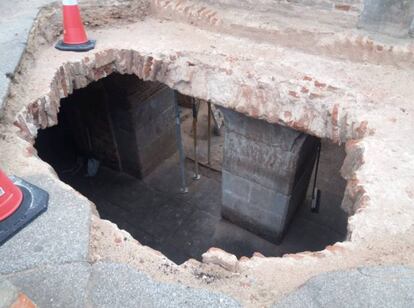 Las obras de remodelación de la plaza de España de Madrid han puesto al descubierto hallazgos arqueológicos del palacio Godoy en excelente estado, en imágenes obtenidas por EL PAÍS.