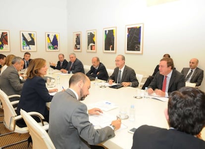 Reunión de representantes de las subsedes olímpicas con la alcaldesa de Madrid, Ana Botella.