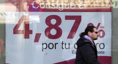 Anuncio del inter&eacute;s de un dep&oacute;sito en un banco de Madrid. 