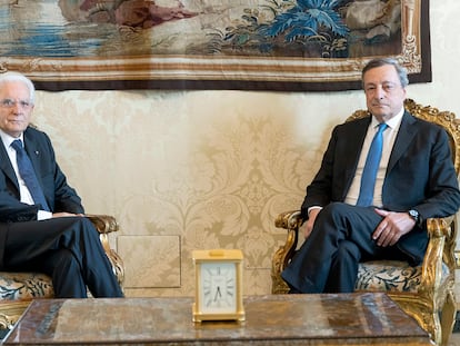 Sergio Matarella (izquierda) y Mario Draghi, el jueves en el palacio del Quirinal.