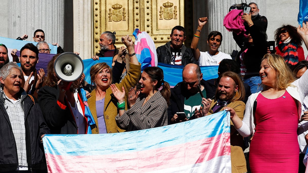 El Congreso aprueba la ‘ley trans’ y la reforma del aborto | Sociedad ...