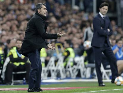 Ernesto Valverde, el pasado miércoles en el Bernabéu con Solari al fondo.