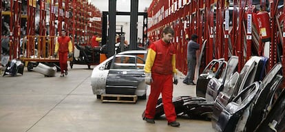 Trabajadores de la empresa Desguaces La Torre