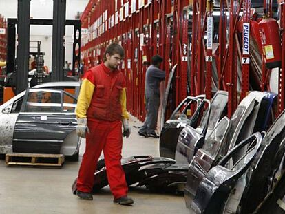 Trabajadores de la empresa Desguaces La Torre