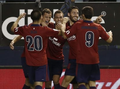 Oriol Riera celebra su gol al Elche