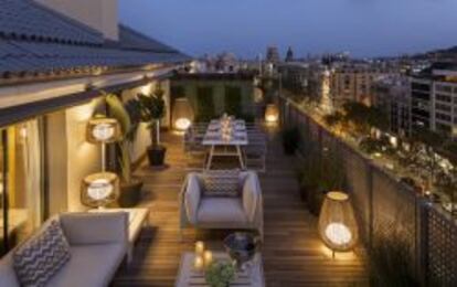 Las dos terrazasde la Royal Penthouse ofrecen vistas impresionantes sobre Barcelona.