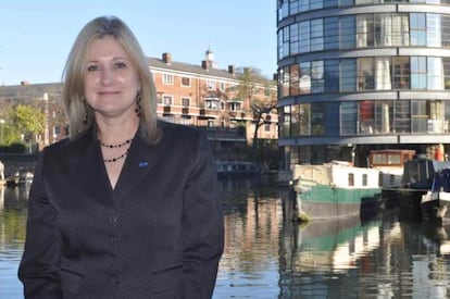 Barb Samardwich, vicepresidenta de Ford, en Londres, en un descanso de la jornada sobre 'El futuro de la movilidad'.