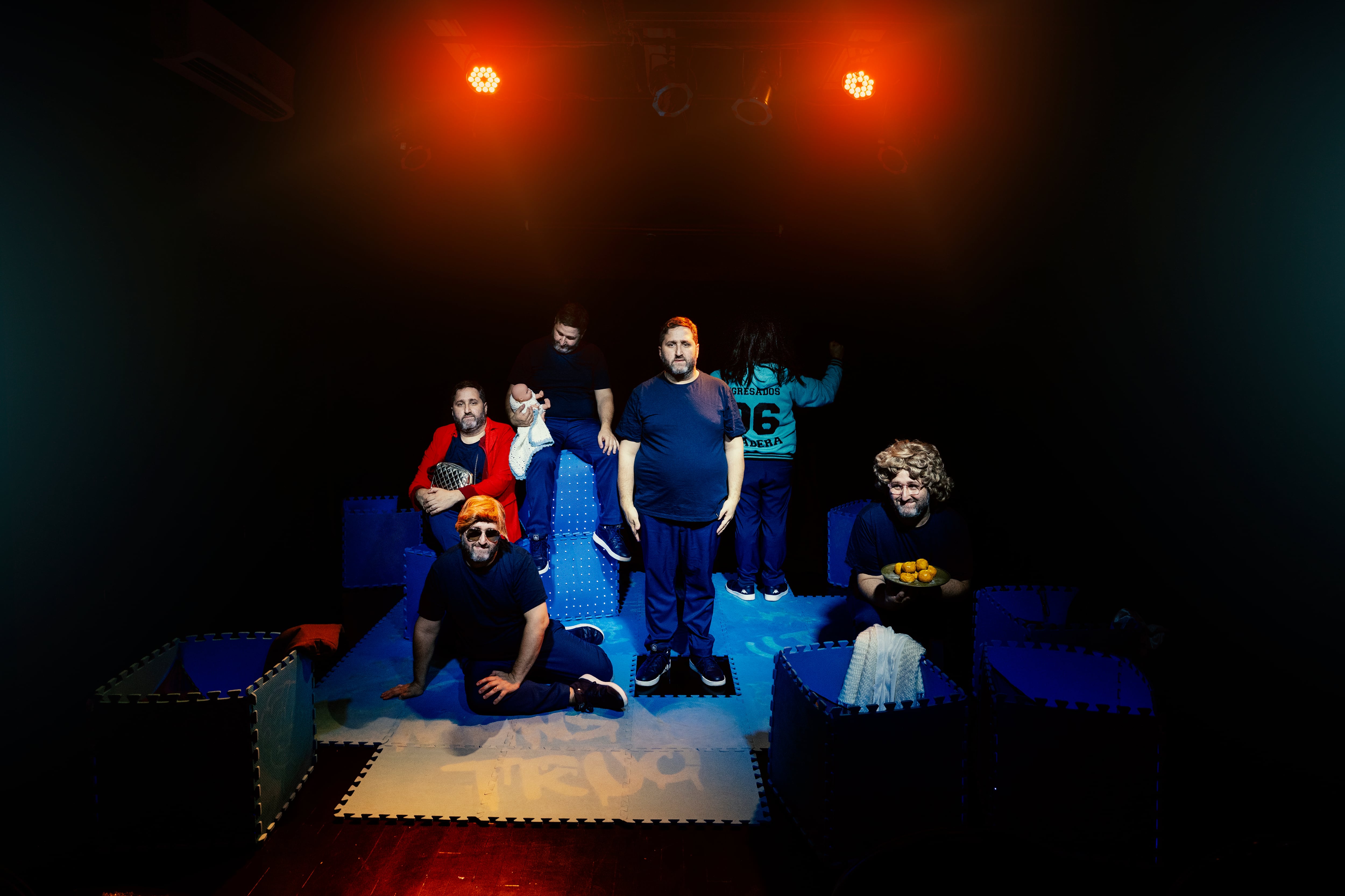 Elenco de la obra de teatro 'Mazel Toc'.