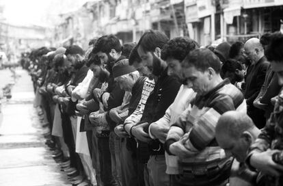 Musulmanes en el mes del Ramadán en Srinagar (India), el 31 de marzo.