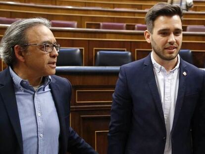 Manolo Mata (PSPV), Fran Ferri (Compromís)  en las Cortes Valencianas.