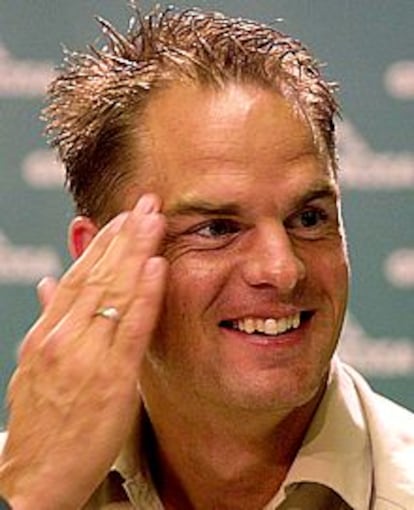 Frank de Boer, durante la conferencia de prensa que hoy ha ofrecido en Barcelona.