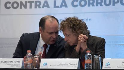 El presidente de la Coparmex, Gustavo de Hoyos, y la jefa del Comit&eacute; Coordinador del Sistema Nacional Anticorrupci&oacute;n, Jacqueline Peschard.