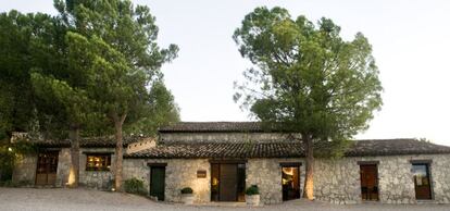 Mas&iacute;a de lafamilia Roqueta, que acoge la bodega Abadal.