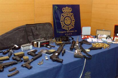 Imagen de las armas incautadas en la operación 'Sugar'.