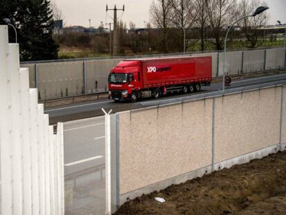 Calais, barrera de contención humana hacia Reino Unido