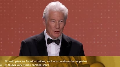 Un momento de la retransmisión del discurso de Richard Gere, subtitulado, en la gala de los Premios Goya en La 1 de RTVE.