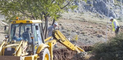 Primeros trabajos para volver a buscar a Lorca en Alfacar.