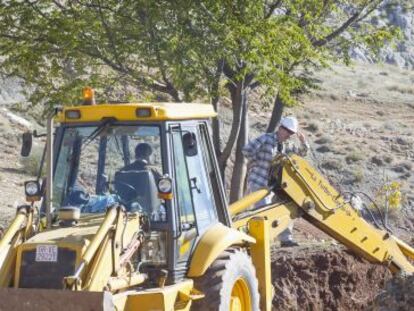 Primeros trabajos para volver a buscar a Lorca en Alfacar.