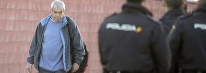 Ignacio Fernández de Larrinoa sale de la prisión de Puerto I, el pasado 26 de noviembre. 
