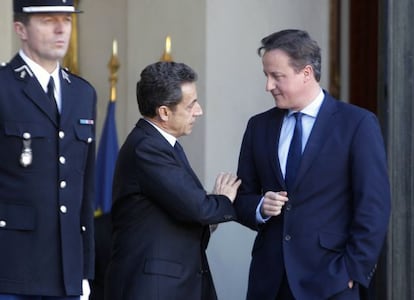Nicolas Sarkozy y el primer ministro británico, David Cameron.