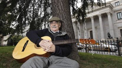 El diputado Jos&eacute; Antonio Labordeta en 2008.